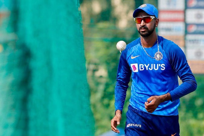 IND vs SL: Krunal Pandya, close contacts to miss next two T20 matches IND vs SL: कृणाल पंडया के साथ करीबी संपर्क में आए खिलाड़ी भी अगले दो T20 से बाहर