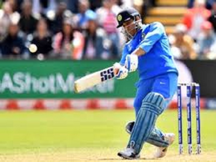 People Love 'talented' Dhoni Despite His Low Profile: President Kovind