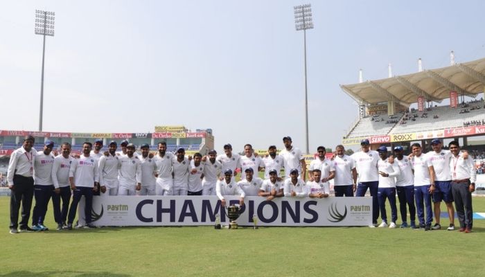 IND vs SA: MS Dhoni Arrives In Dressing Room After India Win Ranchi Test