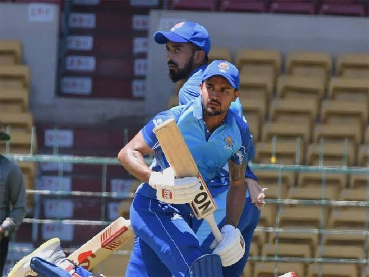 vijay hazare trophy pandeys unbeaten ton rahuls breezy 50 help karnataka secure 79 win over chhattisgarh Vijay Hazare Trophy: Pandey's Unbeaten Ton, Rahul's Breezy 50 Help Karnataka Secure 79-win Over Chhattisgarh