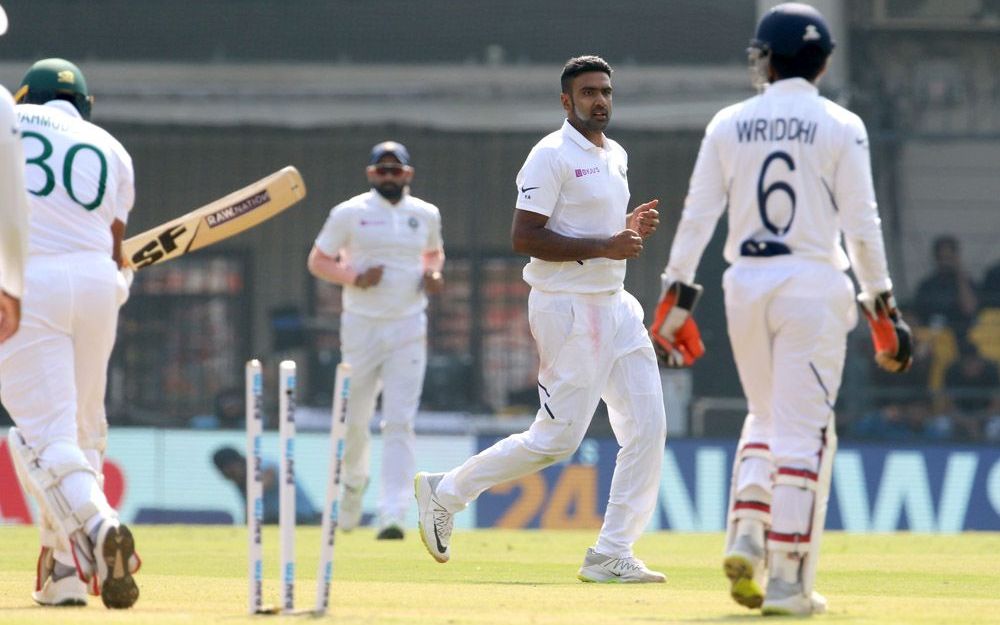 In the overall record, a total of five spinners and four pacers have taken 250+ Test wickets at home