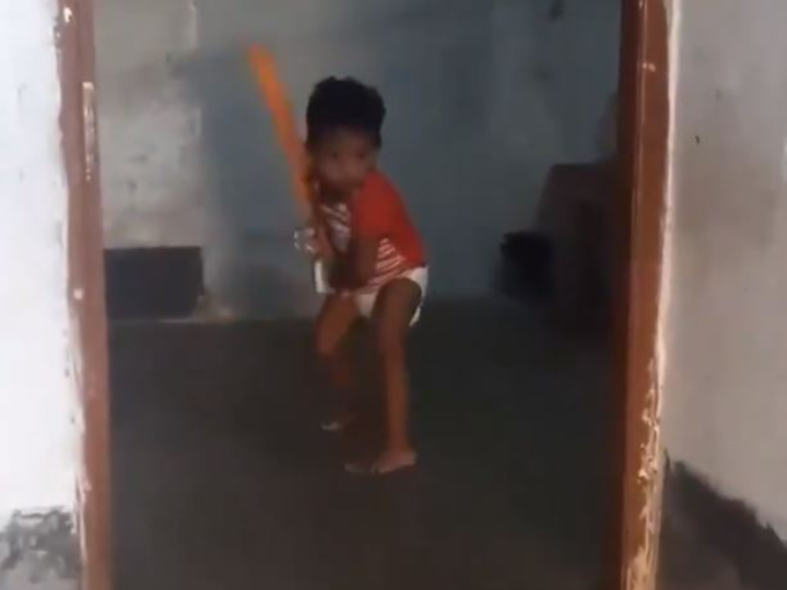 WATCH: Viral Video Of 'Diaper Wearing' Toddlers' Batting Skills