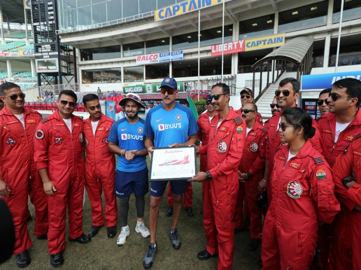 indian cricket team members meet iaf aerobatic team in nagpur IND vs BAN: Indian Cricket Team Members Meet IAF Aerobatic Team In Nagpur Ahead Of 3rd T20I