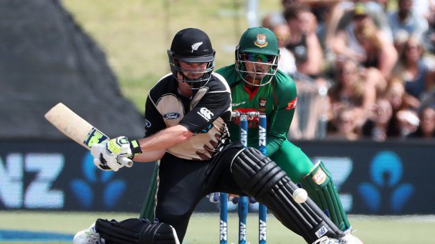 टी-20 में शतक जड़ने के मामले में न्यूजीलैंड के कॉलिन मुनरो तीसरे दूसरे नंबर पर आते हैं. मुनरो इस फॉर्मेट में अबतक तीन शतक लगा चुके हैं.