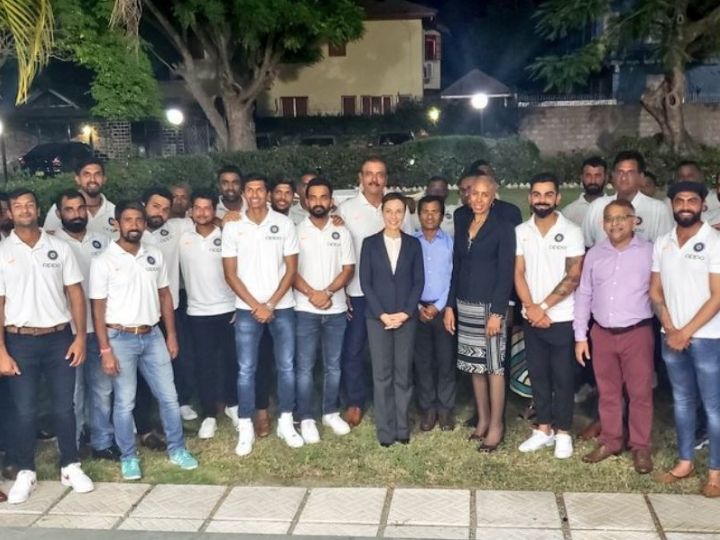 wi vs ind virat kohli and team attend official team dinner at indian high commissioners residence in jamaica WI vs IND: जमैका में भारतीय हाई कमिश्नर के घर डिनर के लिए पहुंची टीम इंडिया