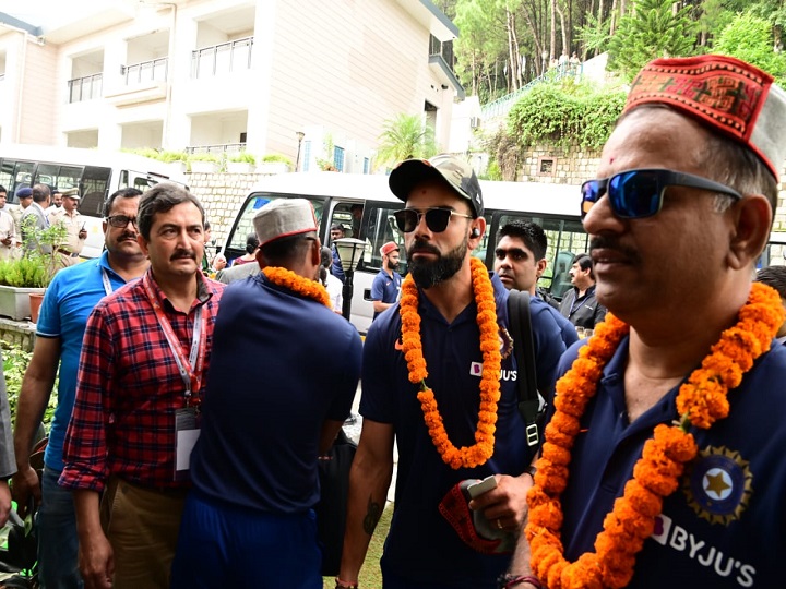 team india reaches dharamsala set for clash with south africa on sunday पहले टी-20 के लिए धर्मशाला पहुंची टीम इंडिया, 15 सितंबर को है पहला मैच