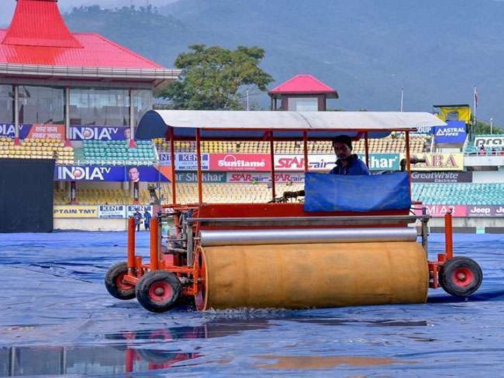 india vs south africa 1st t20i heavy showers continue in%e2%80%89dharamsala India vs South Africa 1st T20I: धर्मशाला में अभी भी हो रही है भारी बारिश, मैच होने के आसार कम