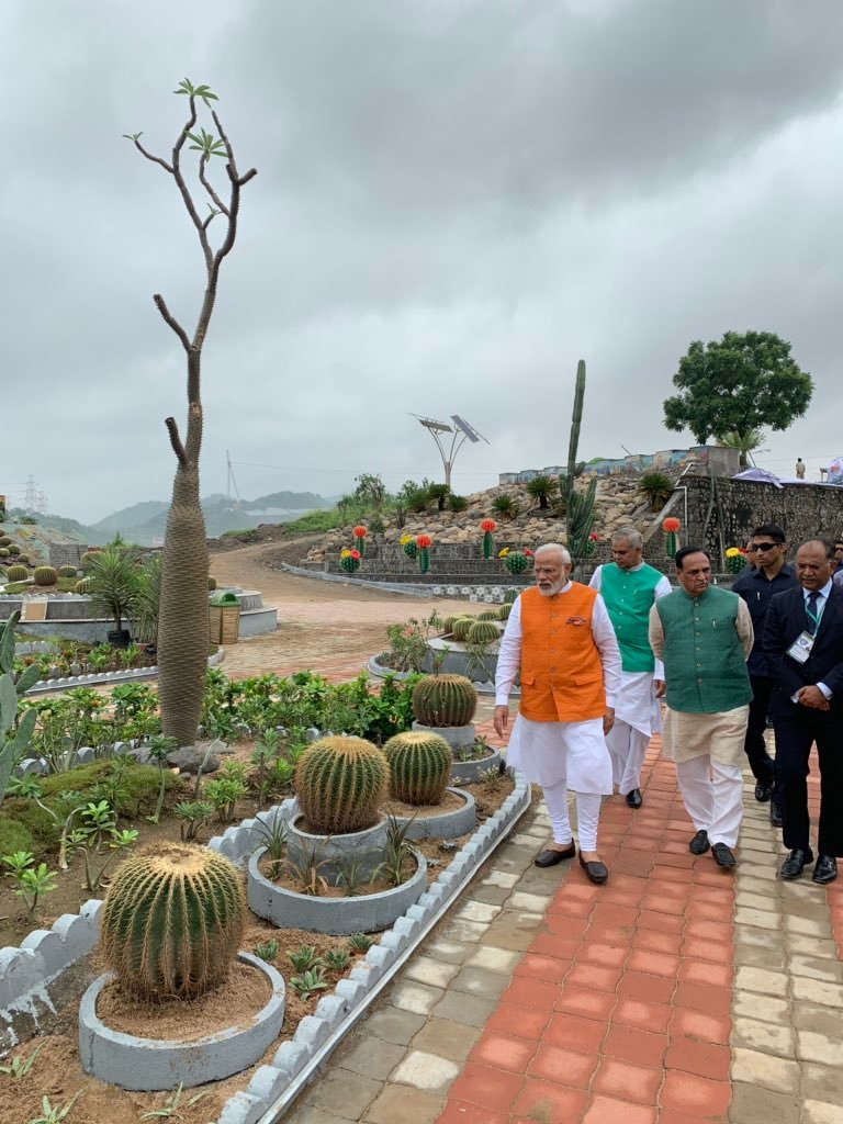 विराट कोहली से लेकर सचिन तेंदुलकर ने दी पीएम मोदी को जन्मदिन की बधाई