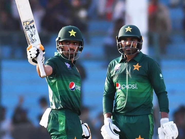 pakistan vs sri lanka 2nd odi babar azam ton helps pakistan to put 305 score against srilanka Pakistan vs Sri Lanka 2nd ODI: बाबर आजम की शतक की बदौलत पाकिस्तान ने श्रीलंका को दिया 306 रनों का टारगेट