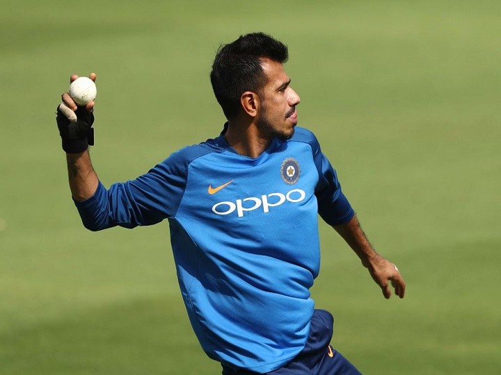 i struggled to hold back my tears when dhoni got out in wc semis yuzvendra chahal जब धोनी वर्ल्ड कप के सेमीफाइनल में आउट हुए थे तो मैंने बड़ी मुश्किल से अपने आंसू रोके थे: युजवेंद्र चहल