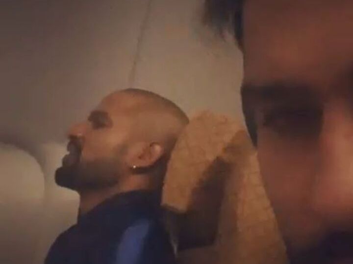 WATCH: फ्लाइट में दिखी रोहित की मस्ती, शिखर का वीडियो किया वायरल