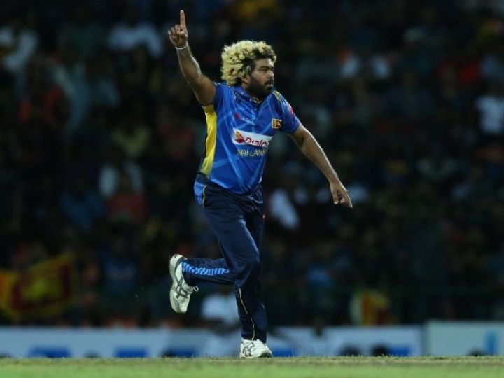 world record lasith malinga become the first bowler to get two t20i hat tricks WORLD RECORD: लगातार 4 गेंदों में 4 विकेट के साथ लसिथ मलिंगा ने दोहराया इतिहास