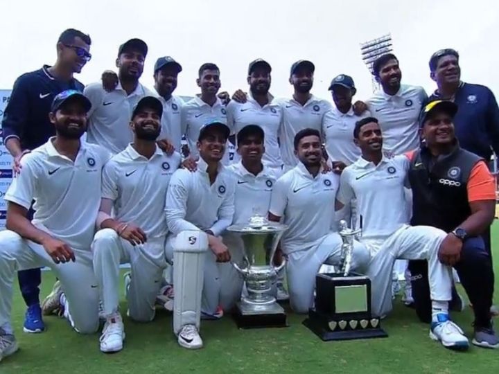 दलीप ट्रॉफी: अक्षय वखारे की घातक गेंदबाज़ी से पारी और 38 रनों से जीता इंडिया रेड