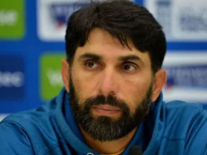 no more biryani and sweets new coach misbah ul haq changes pakistan stars diet and nutrition plans मुख्य कोच मिस्बाह-उल-हक ने पाकिस्तानी क्रिकेटरों के लिए बैन किया बिरयानी और मिठाई