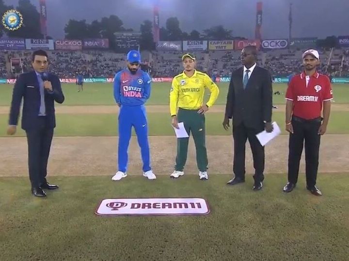 ind vs sa india win the toss and opt to bowl first in mohali Toss 2nd T20 IND vs SA: दक्षिण अफ्रीका के खिलाफ कप्तान विराट कोहली ने टॉस जीतकर चुनी पहले गेंदबाज़ी