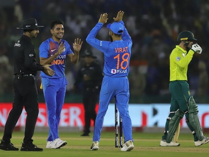 ind vs sa quinton de kocks fiery half ton guides south africa to 149 run total at mohali 2nd T20 IND vs SA: दीपक चाहर समेत गेंदबाज़ों का कमाल, दक्षिण अफ्रीका ने बनाए 149 रन