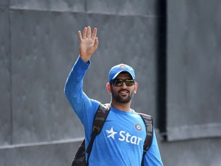 शिखर धवन बोले, 'धोनी ने खुद लिए कई फैसले, उन्हें अपना फैसला खुद करने दें'