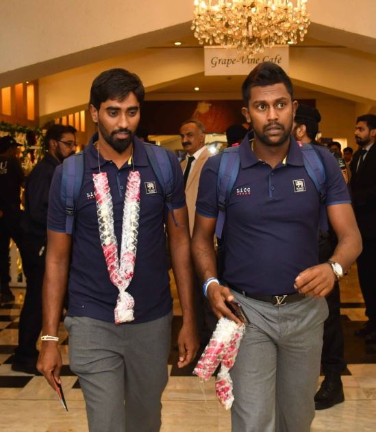 कड़ी सुरक्षा के बीच पाकिस्तान पहुंची श्रीलंकाई टीम