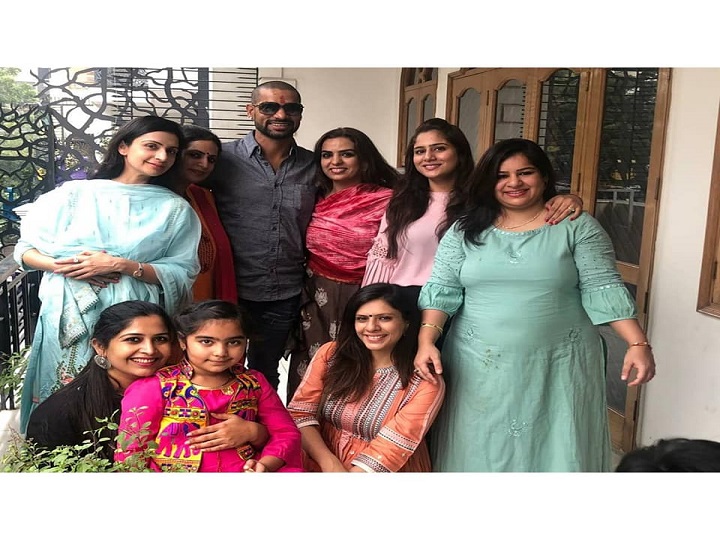 शिखर धवन ने अपने परिवार के साथ मनाया भाई दूज, कहा- 'ऐसे दिन अक्सर मेरे लिए खुशियां लाते हैं'