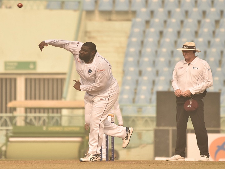 lucknow test rahkeem cornwall records career best figures to bowl out afghanistan for 187 रहकीम कॉर्नवाल ने तोड़ा आर अश्विन का रिकॉर्ड, साल 2018-19 में भारत में सबसे बेस्ट प्रदर्शन करने वाले गेंदबाज बने