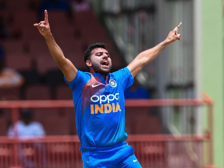 deepak chahar become first indian to took hat trick in t 20 international दीपक चहर T-20 क्रिकेट में सर्वश्रेष्ठ प्रदर्शन करने वाले गेंदबाज बने, मेंडिस का रिकॉर्ड तोड़ा