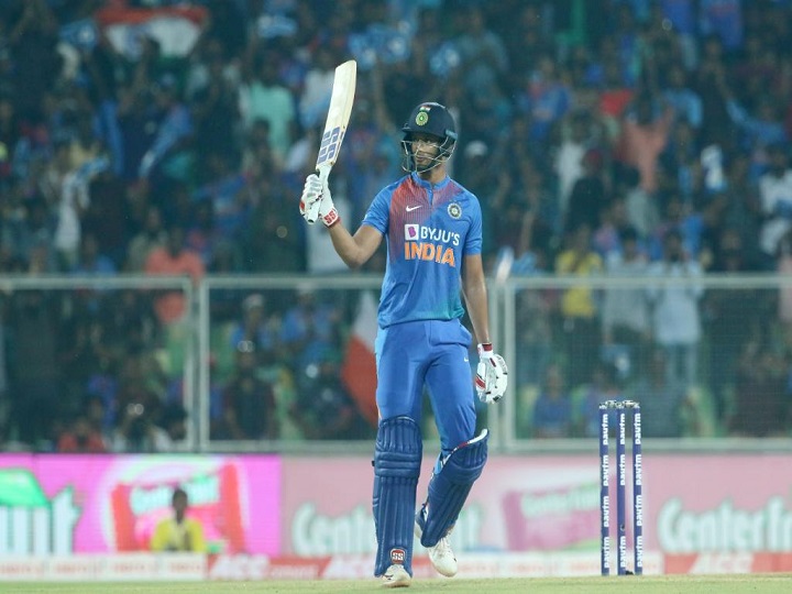 शिवम दुबे ने कल वेस्टइंडीज के खिलाफ जड़ा अपना पहला अर्धशतक, फैंस ने कहा, 'इसमें है युवराज सिंह वाली बात'