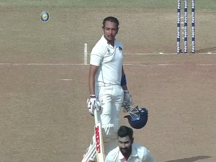 keeping 2 0 promise prithvi shaw slams maiden first class double ton against baroda रणजी ट्रॉफी: बड़ौदा के खिलाफ दोहरा शतक मारकर पृथ्वी शॉ ने अपने वादे को किया पूरा, सेलेक्टर्स को दिया संकेत