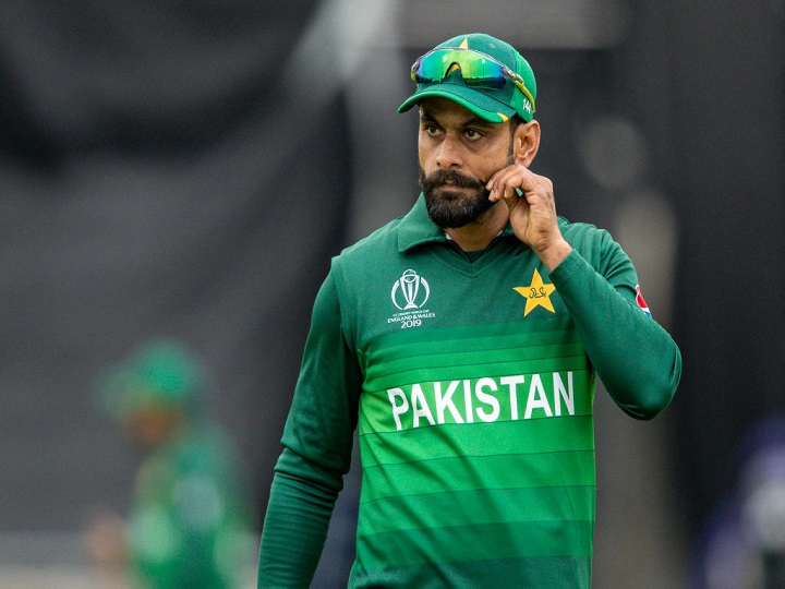 mohammed hafeez called for chucking again banned from bowling in ecb meets मोहम्मद हफीज पर लगाया गया प्रतिबंध, इंग्लिश क्रिकेट के घरेलू टूर्नामेंट्स में अब नहीं कर पाएंगे गेंदबाजी