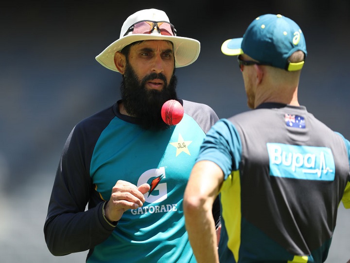 पाकिस्तान पहुंचते ही कटेंगे मिस्बाह उल हक के अधिकार