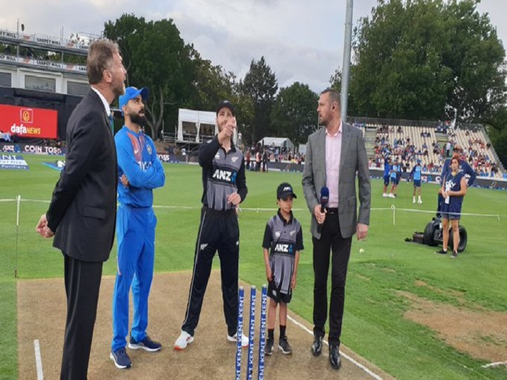 ind vs nz 3rd t20 new zealand won the toss and elected to bowl first these are the changes IND vs NZ 3rd T20: न्यूजीलैंड ने जीता टॉस, टीम पहले कर रही है गेंदबाजी, एक बार फिर टीम इंडिया में कोई बदलाव नहीं