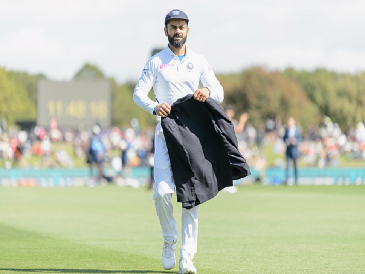 virat kohli snaps at journalist who accuses him of swearing at kane williamson new zealand crowd प्रेस कॉन्फ्रेंस के दौरान पत्रकार पर भड़के विराट कोहली कहा- 'आधी जानकारी के साथ यहां मत आया करो'